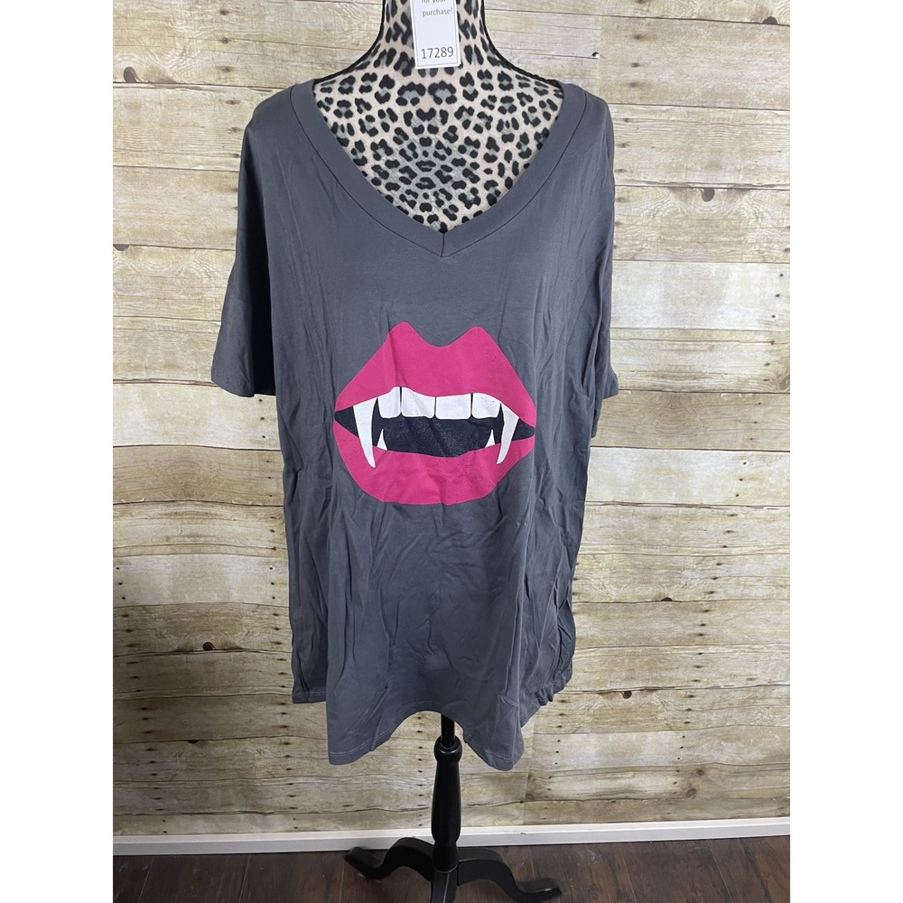 LuLaRoe NEW Lisa V Neck T Shirt Graphic T 3XL Halloween